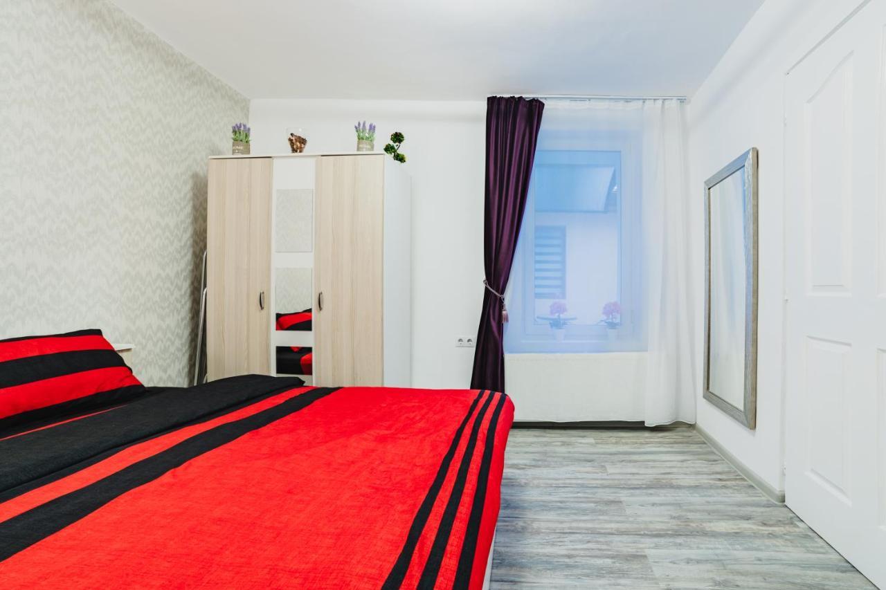 Studio Central Poarta Schei Braşov Eksteriør billede